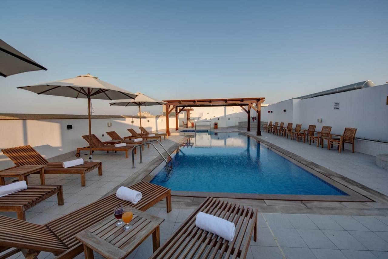 Center Hotel الشارقة المظهر الخارجي الصورة