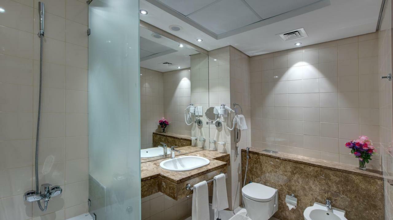 Center Hotel الشارقة المظهر الخارجي الصورة
