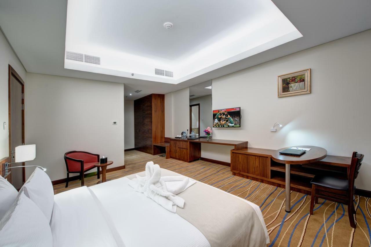 Center Hotel الشارقة المظهر الخارجي الصورة